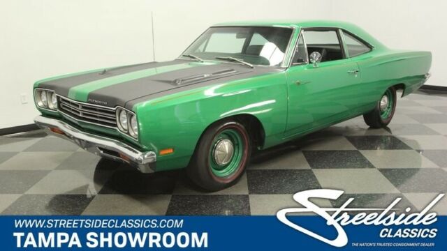 mopar muscle road runner 383 v8 4 speed 1969 Plymouth Road Runner --