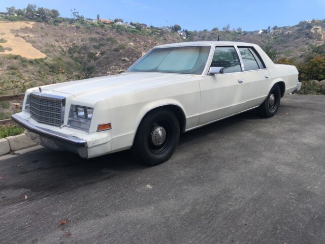 Mopar Police Pursuit car 1979 Chrysler Newport