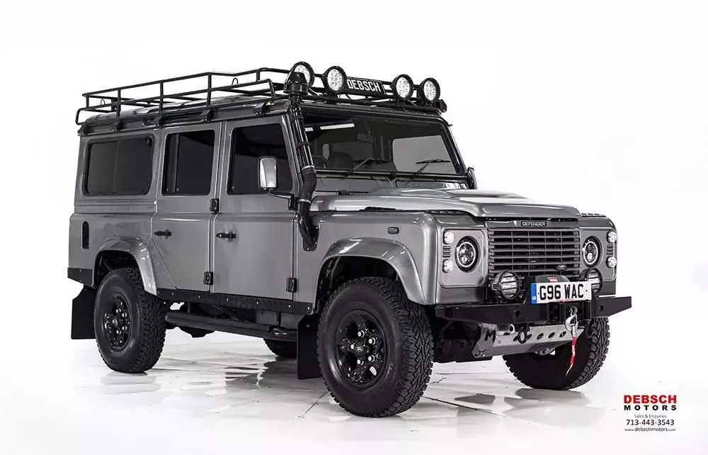 More Picture and Videos in Description, Can Be Customize Further 1989 Land Rover 110 Galvanized Chassis, Air-Condition, Power Windo