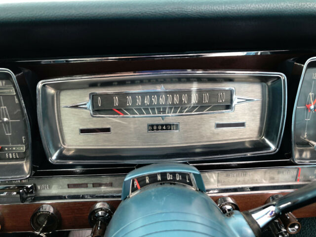 1961 Lincoln Continental Convertible - photo 10