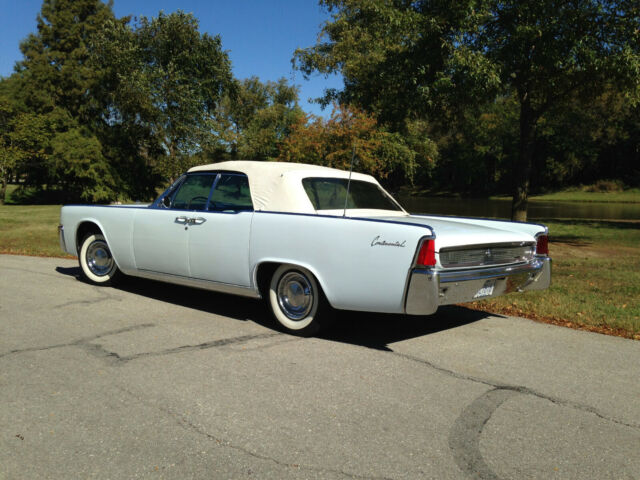 1961 Lincoln Continental Convertible - photo 11