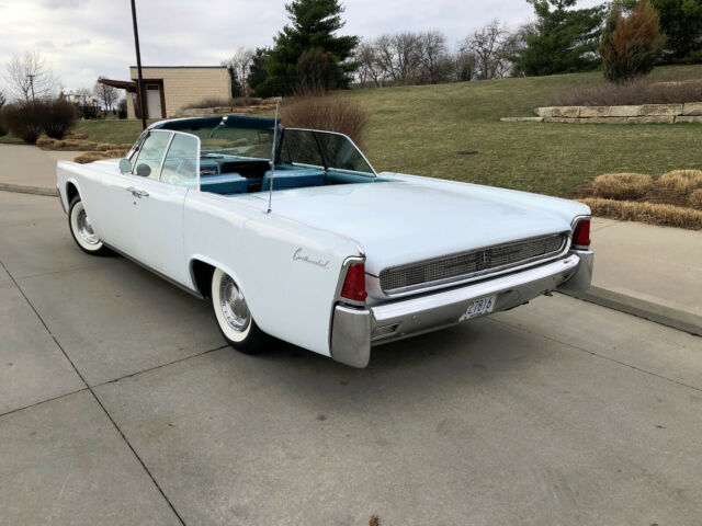 1961 Lincoln Continental Convertible - photo 3