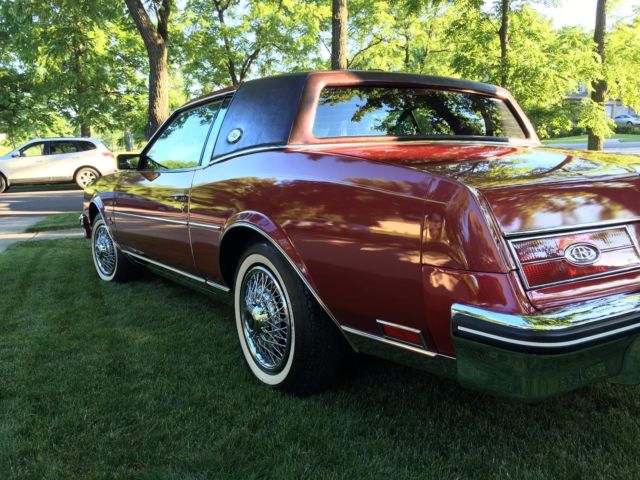 1985 Buick Riviera Coupe - photo 4