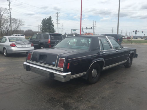 1983 Ford Crown Victoria Blue - photo 7