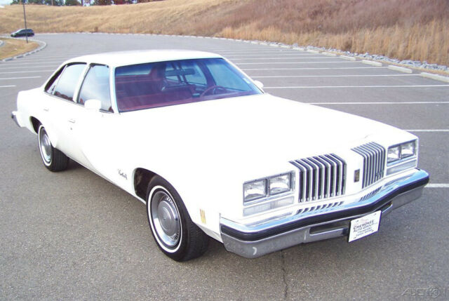 1977 Oldsmobile Cutlass 34K S COLONNADE ULTRA NICE ORIGINAL UN-RESTORED SEDAN - photo 4