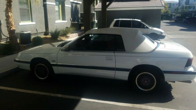 1992 Chrysler LeBaron - photo 2