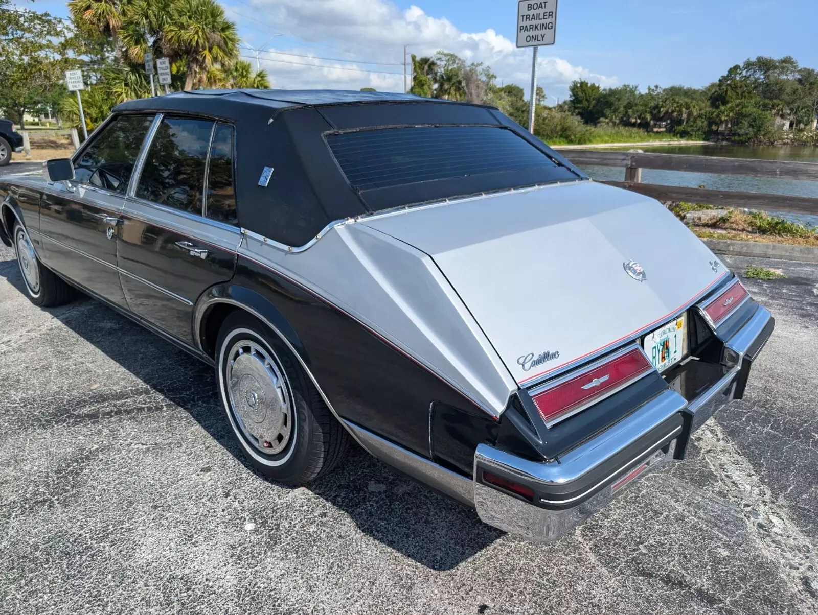 MUST SELL.. NO RESERVE ...Classic Busleback Cadilac Seville. Rare Car this Days. 1983 Cadillac Seville