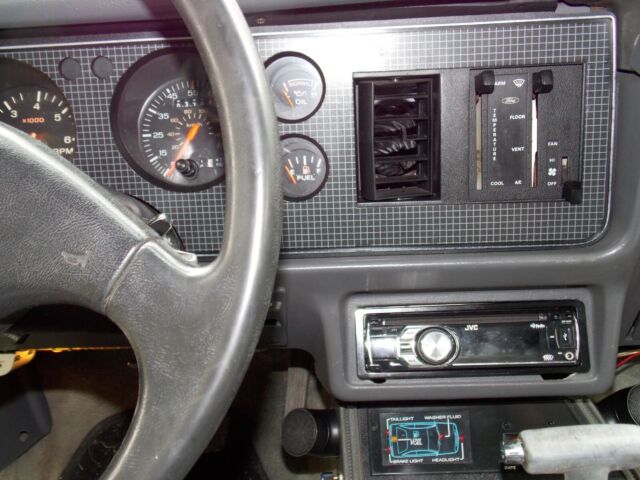 1986 Ford Mustang LX custom - photo 10