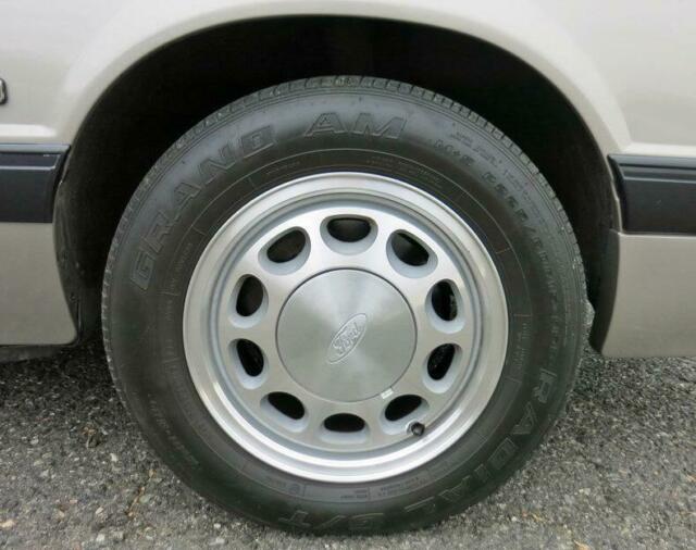1990 Ford Mustang - photo 12