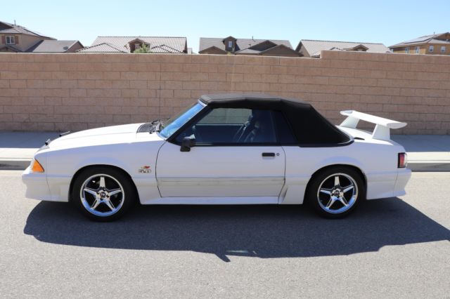 1993 Ford Mustang GT - photo 3