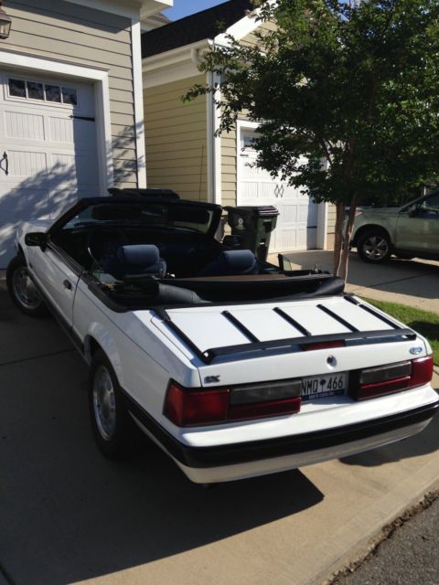 Mustang convertible 5.0 LX 1988 gorgeous all original condition,One owner 39 yrs 1988 Ford Mustang convertible LX