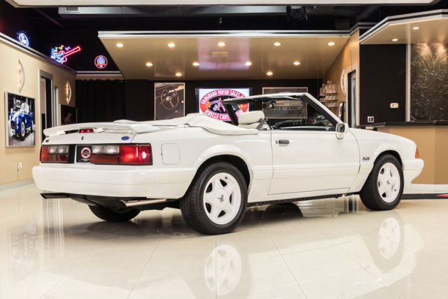 1993 Ford Mustang LX Convertible - photo 13