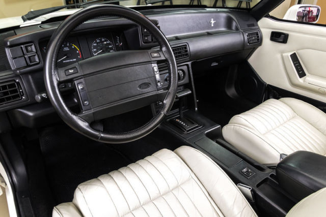 1993 Ford Mustang LX Convertible - photo 2