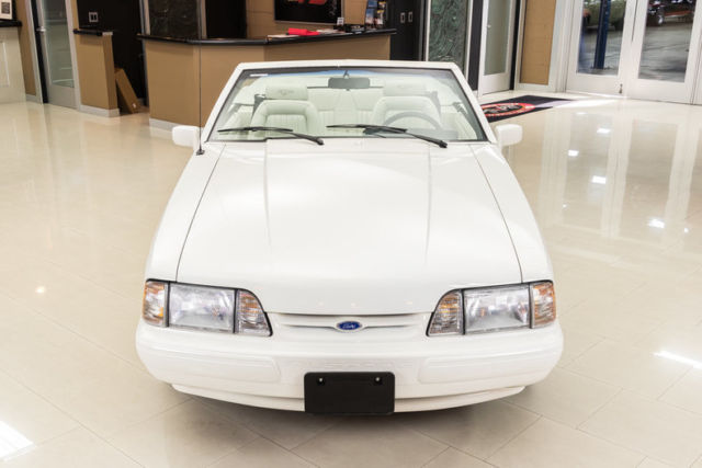 1993 Ford Mustang LX Convertible - photo 9