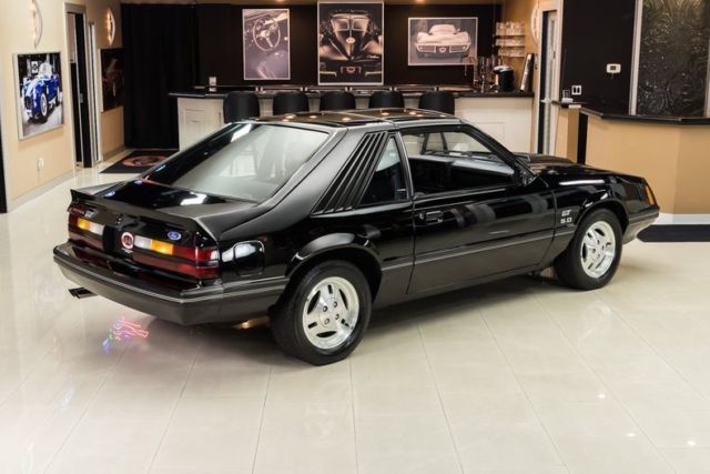 1983 Ford Mustang GT - photo 12