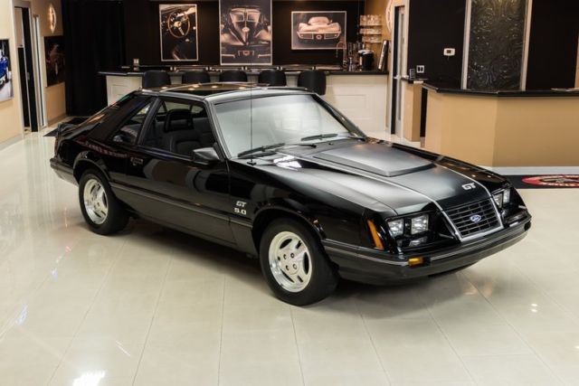 1983 Ford Mustang GT - photo 9