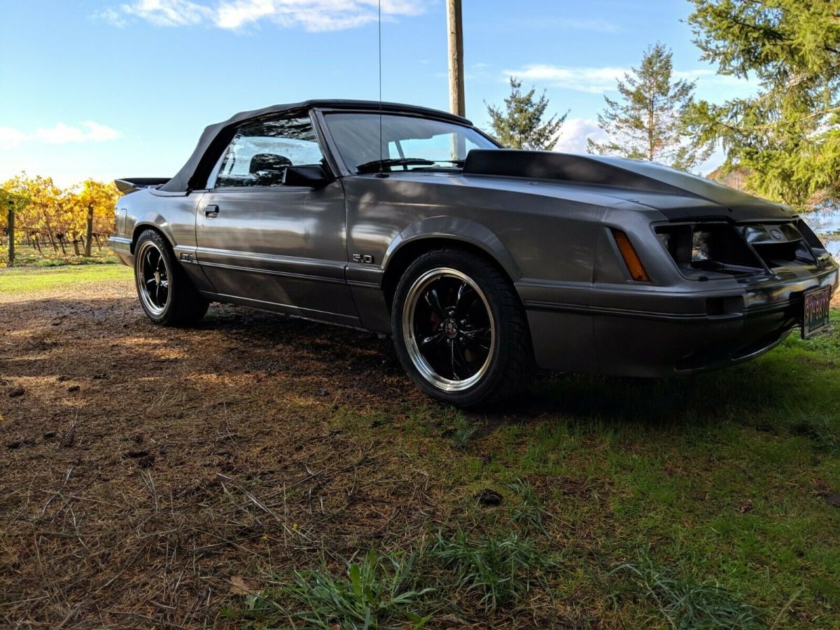 1985 Ford Mustang GT - photo 2