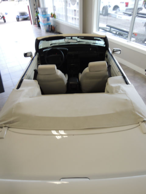 1993 Ford Mustang LX Convertible - photo 6
