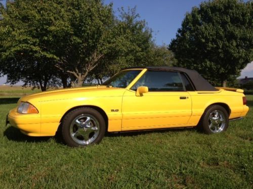 1993 Ford Mustang LX FEATURE - photo 2