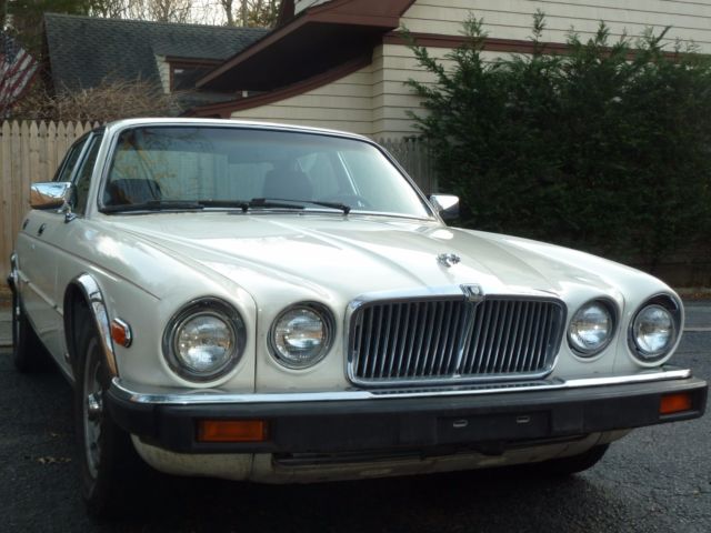 1985 Jaguar XJ6 - photo 6