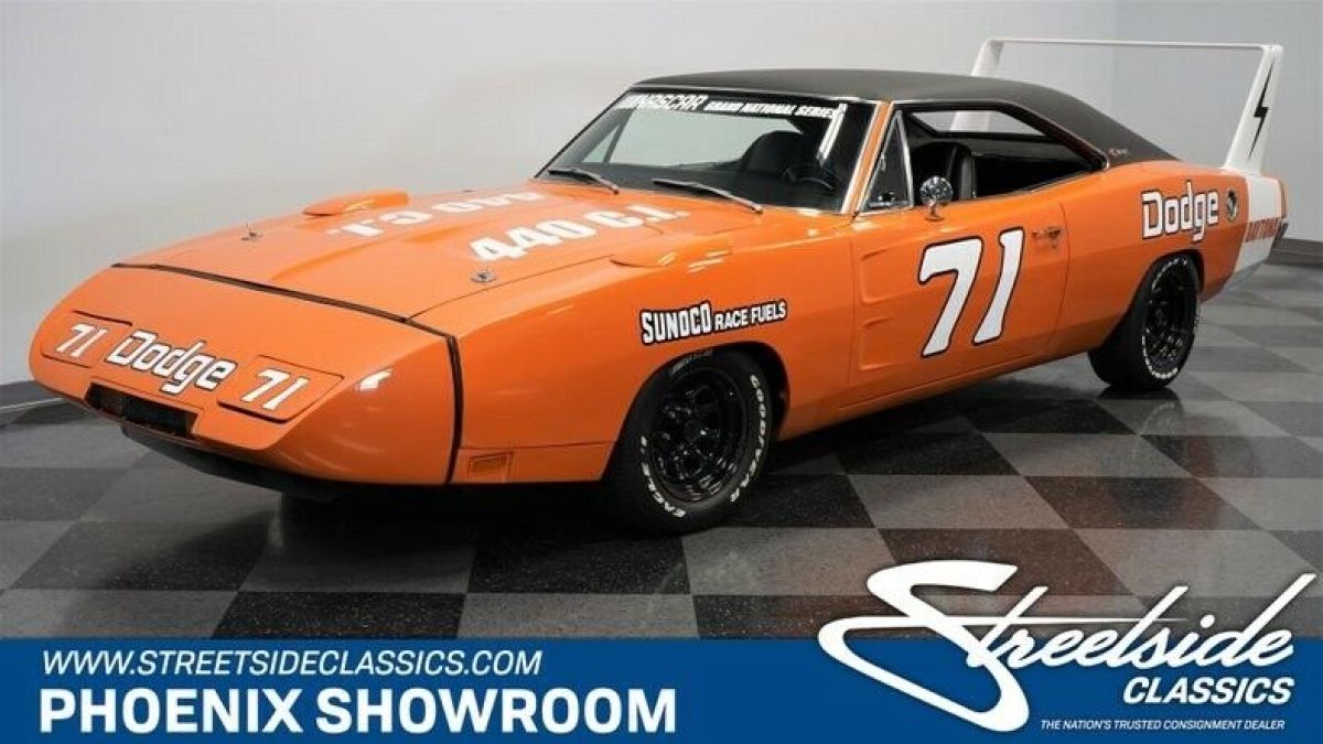 Nascar Clone V8 Manual Classic Vintage Collector Vitamin C Orange Mopar Vinyl Bl 1970 Dodge Charger Daytona Tribute