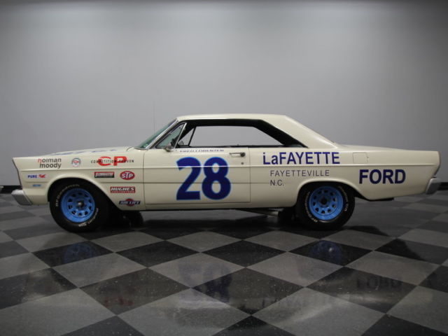 1965 Ford Galaxie 500 - photo 2