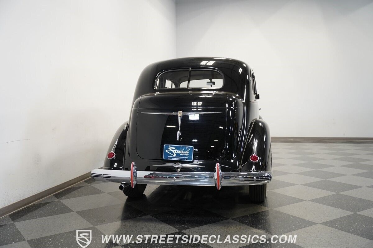 1937 Nash Ambassador Eight - photo 10