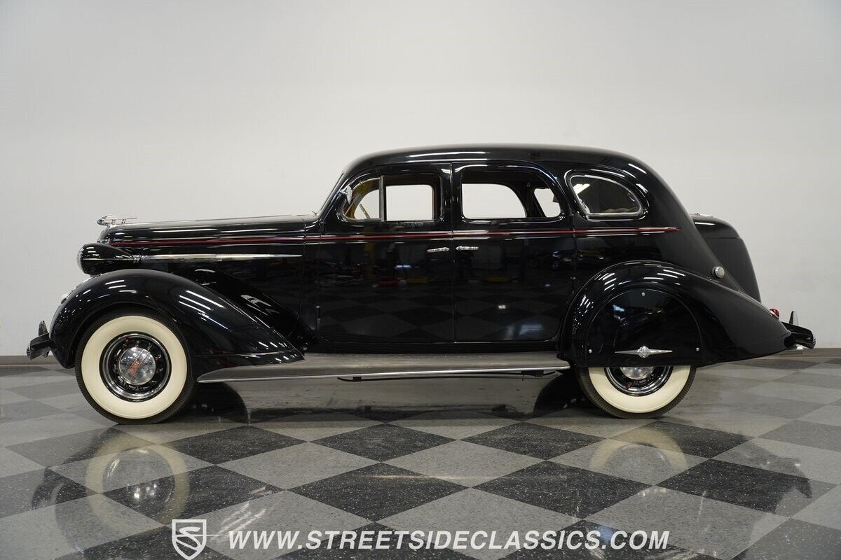 1937 Nash Ambassador Eight - photo 3