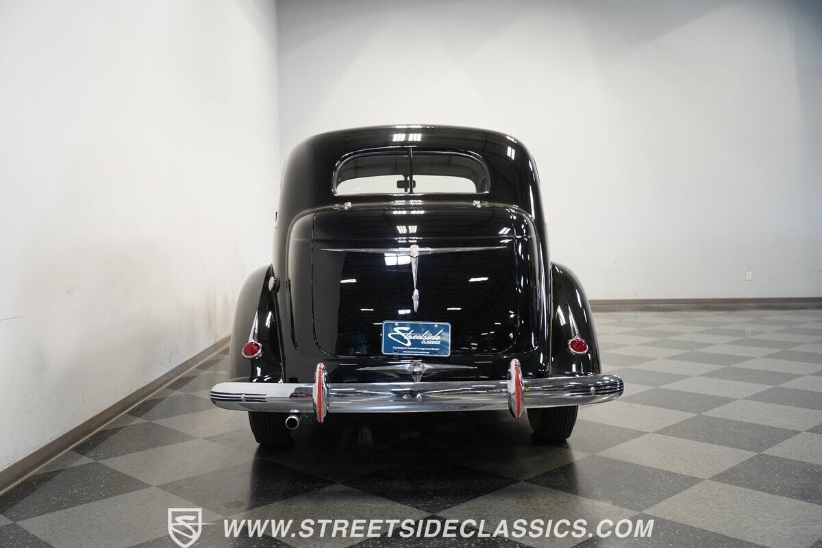 1937 Nash Ambassador Eight - photo 9