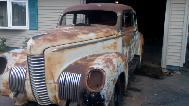 1939 Nash 3910 two door sedan