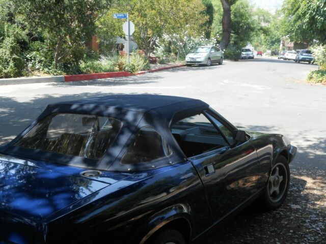 1981 Triumph TR8 convertible - photo 3