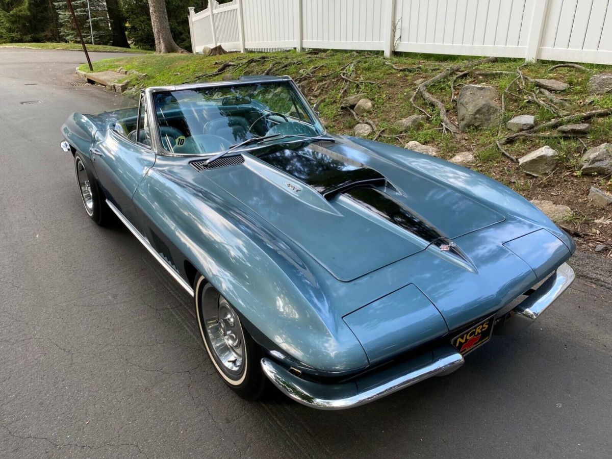 1967 Chevrolet Corvette Convertible - photo 2