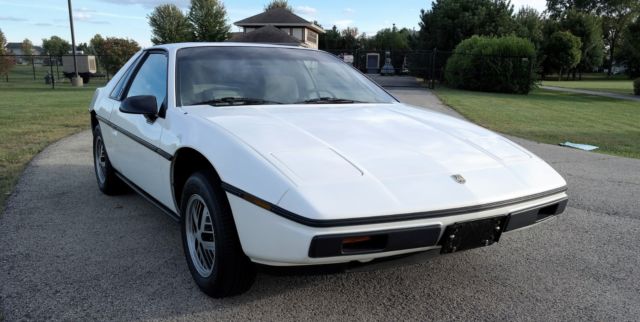 1984 Pontiac Fiero 2M4 - photo 3