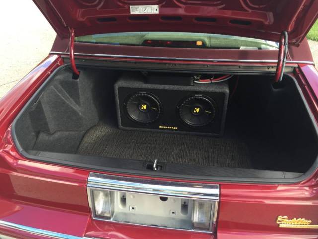 1993 Cadillac DeVille - photo 2