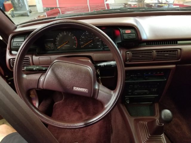 1989 Toyota Camry DLX - photo 12