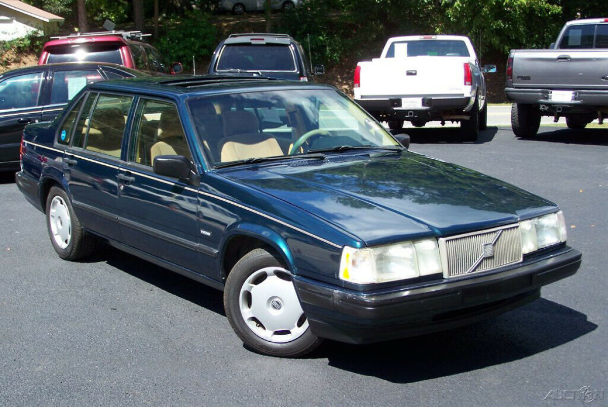 NEAT DECENT COLD AC CD PWR MOONROOF HEATED CLOTH COMP TOO DL GL 960 740 760 240 1992 Volvo 940 940 PREMIUM B230 INLINE 2.3L FUEL INJ 4CYL AUTO REAR WHEEL DRIVE