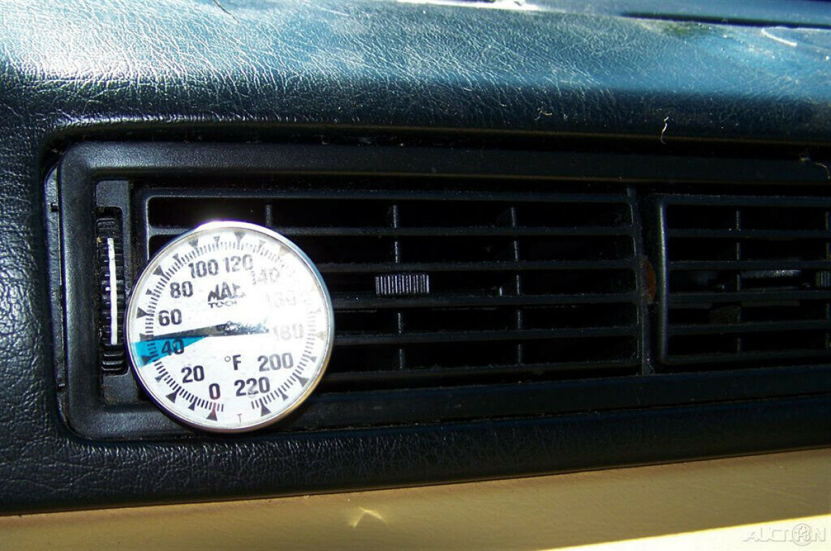 1992 Volvo 940 940 PREMIUM B230 INLINE 2.3L FUEL INJ 4CYL AUTO REAR WHEEL DRIVE - photo 10