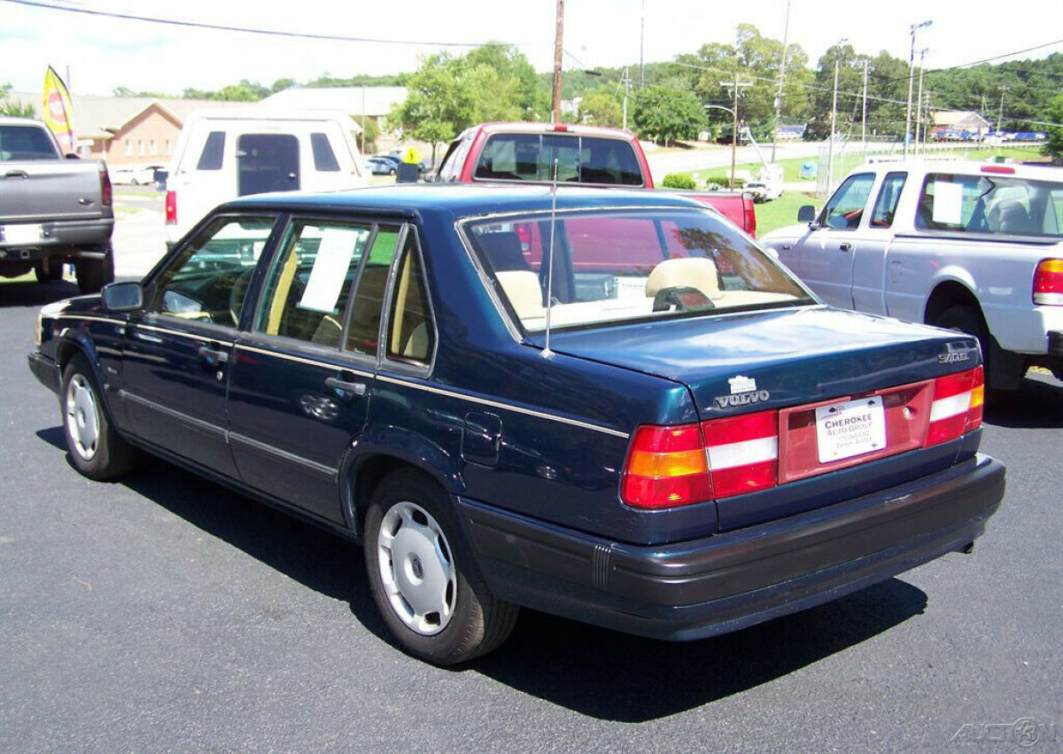 1992 Volvo 940 940 PREMIUM B230 INLINE 2.3L FUEL INJ 4CYL AUTO REAR WHEEL DRIVE - photo 2