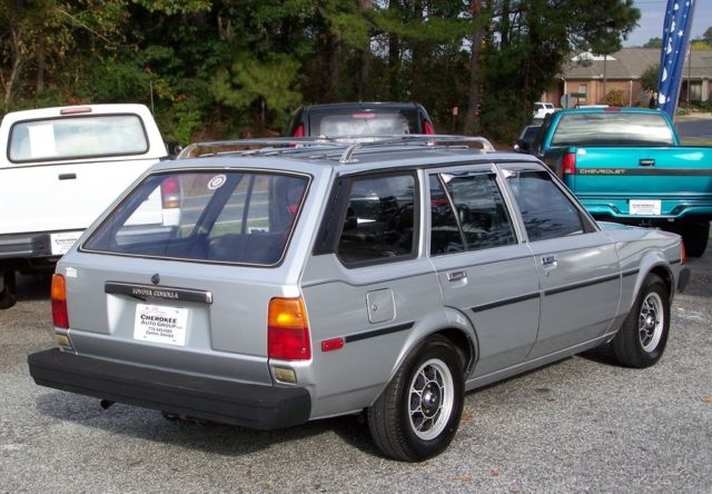 1983 Toyota Corolla DLX 598K 5-SPEED COLD AC TURN KEY READY TO GO RWD WAGON - photo 4