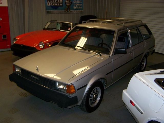 1983 Toyota Corolla DLX 598K 5-SPEED COLD AC TURN KEY READY TO GO RWD WAGON - photo 7