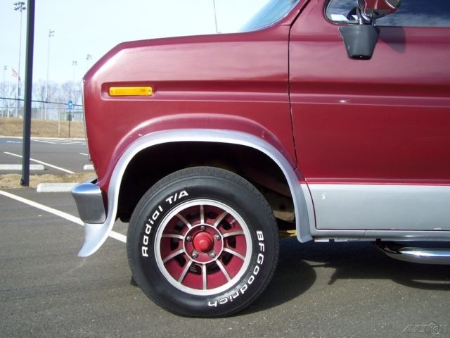 1976 Ford E-Series Van 1-OWNER CUSTOM CONVERSION 5.8L 351 V8 H CODE WAGON - photo 10
