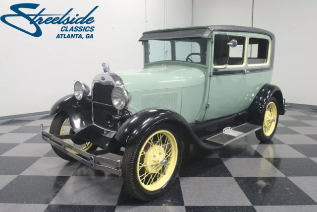 NEATLY RESTORED MODEL A DELUXE, STRONG INLINE 4, 3SPEED, WELL CARED-FOR, TURNKEY 1928 Ford Model A