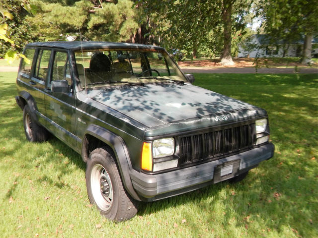 Need paint exceptional interior and mechanical condition 1994 Jeep Cherokee 4X2 SE