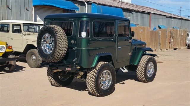 1970 Toyota Land Cruiser CUSTOM ONE-OF-A-KIND MEGA CRUISER FJ40 - photo 7