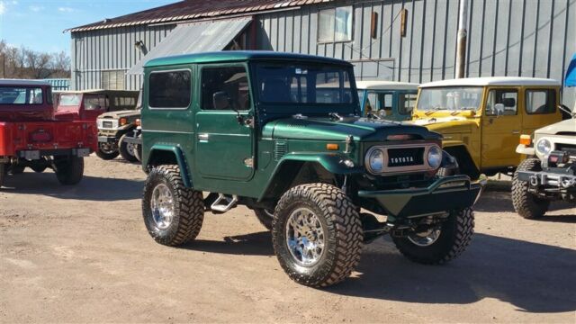 1970 Toyota Land Cruiser CUSTOM ONE-OF-A-KIND MEGA CRUISER FJ40 - photo 9