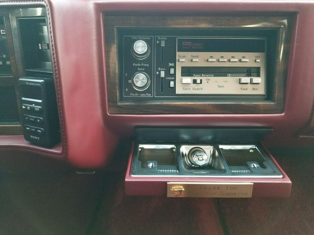 1993 Cadillac DeVille - photo 11