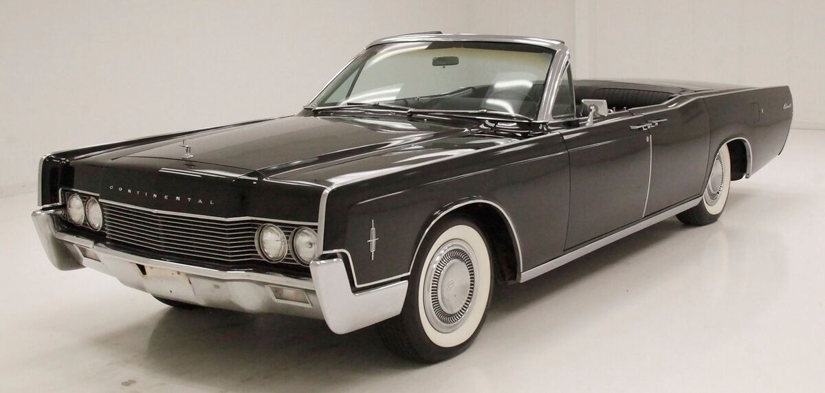 1966 Lincoln Continental Convertible - photo 2