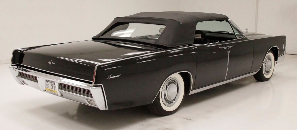 1966 Lincoln Continental Convertible - photo 9