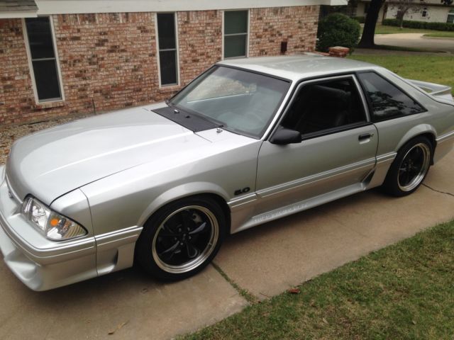 1991 Ford Mustang GT - photo 2