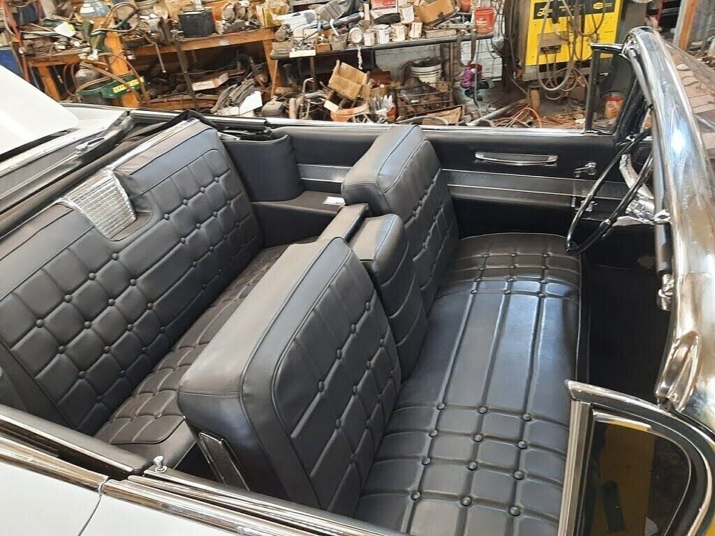 1960 Cadillac DeVille Convertible - photo 12